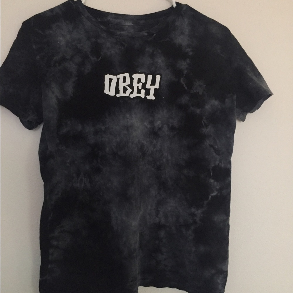 Women’s obey shirt